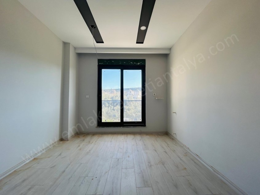 ŞEHİR HASTANESİNE 3 DAKİKA SİTE İÇİ BAHÇELİ LÜKS 4+1 DUBLEKS