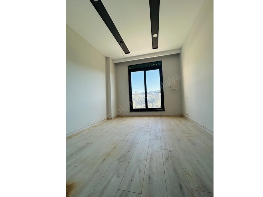 ŞEHİR HASTANESİNE 3 DAKİKA SİTE İÇİ BAHÇELİ LÜKS 4+1 DUBLEKS