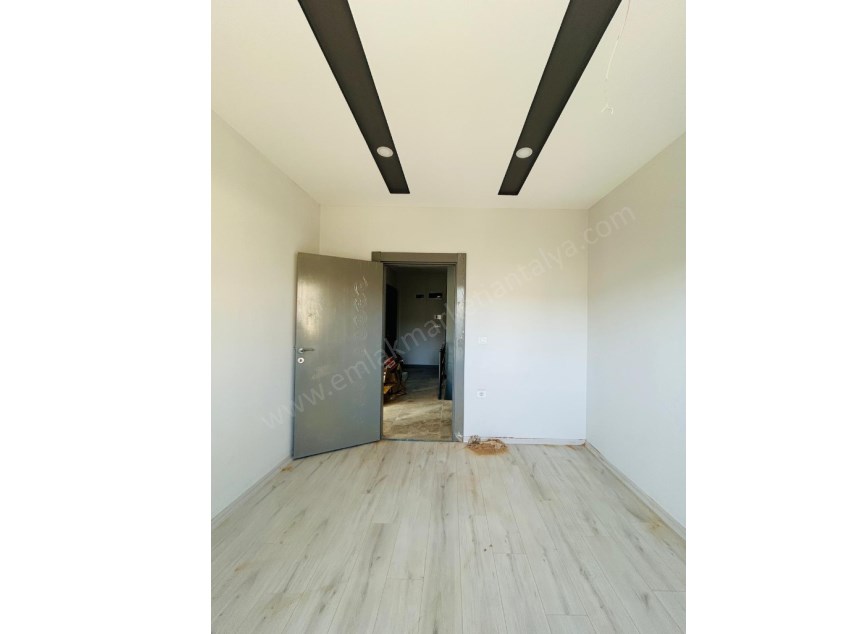 ŞEHİR HASTANESİNE 3 DAKİKA SİTE İÇİ BAHÇELİ LÜKS 4+1 DUBLEKS