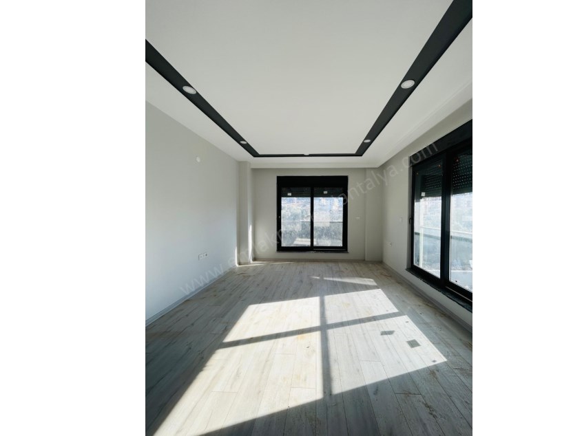 ŞEHİR HASTANESİNE 3 DAKİKA SİTE İÇİ BAHÇELİ LÜKS 4+1 DUBLEKS