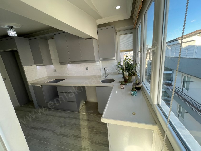  CADDE ÜZERİNDE FIRSAT 5+2 DAİRE 