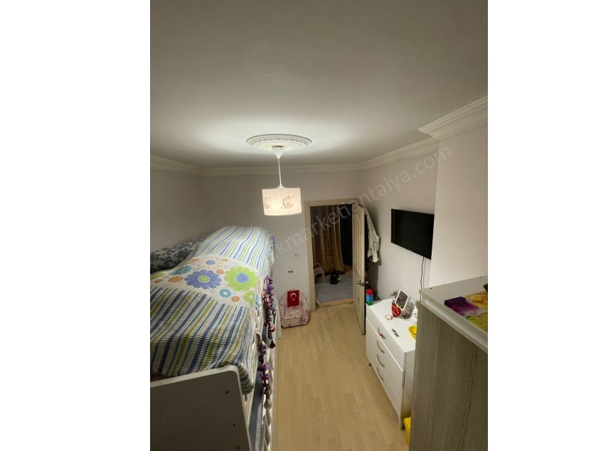  CADDE ÜZERİNDE FIRSAT 5+2 DAİRE 