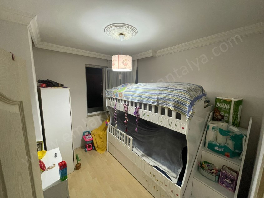  CADDE ÜZERİNDE FIRSAT 5+2 DAİRE 