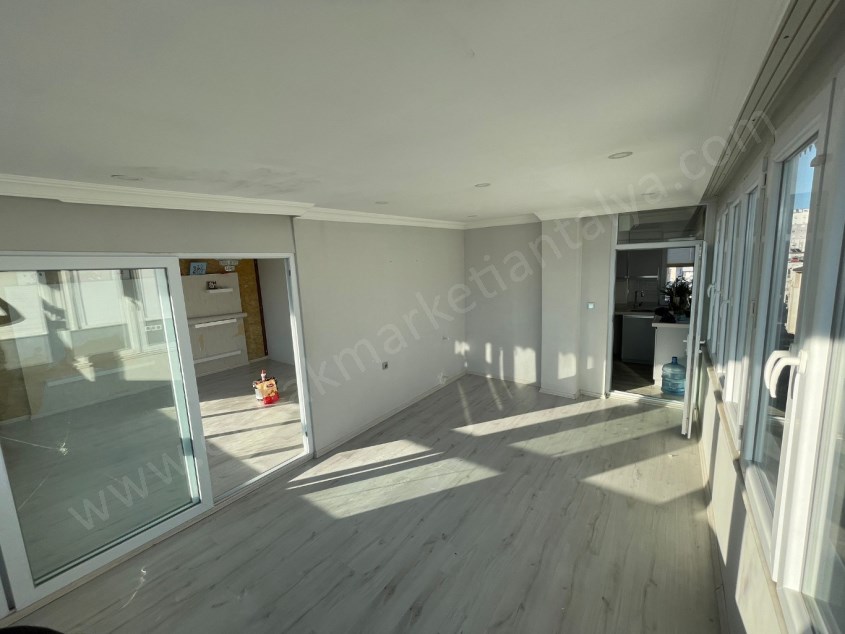  CADDE ÜZERİNDE FIRSAT 5+2 DAİRE 