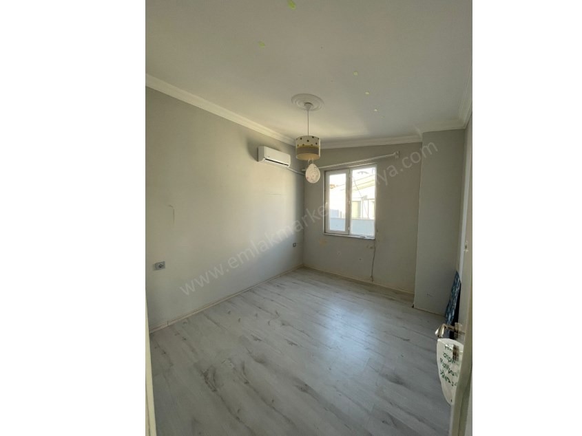  CADDE ÜZERİNDE FIRSAT 5+2 DAİRE 