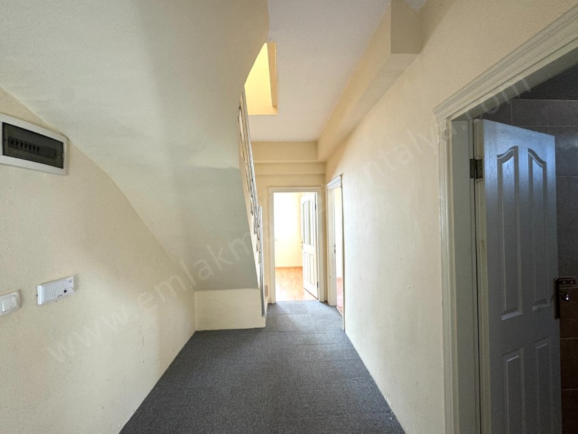 KIZILIRMAK CAD. YAKINI ÇİFT BANYOLU FIRSAT 3+1 DUBLEKS