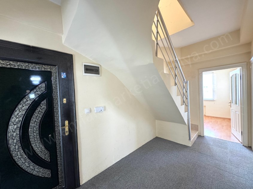 KIZILIRMAK CAD. YAKINI ÇİFT BANYOLU FIRSAT 3+1 DUBLEKS