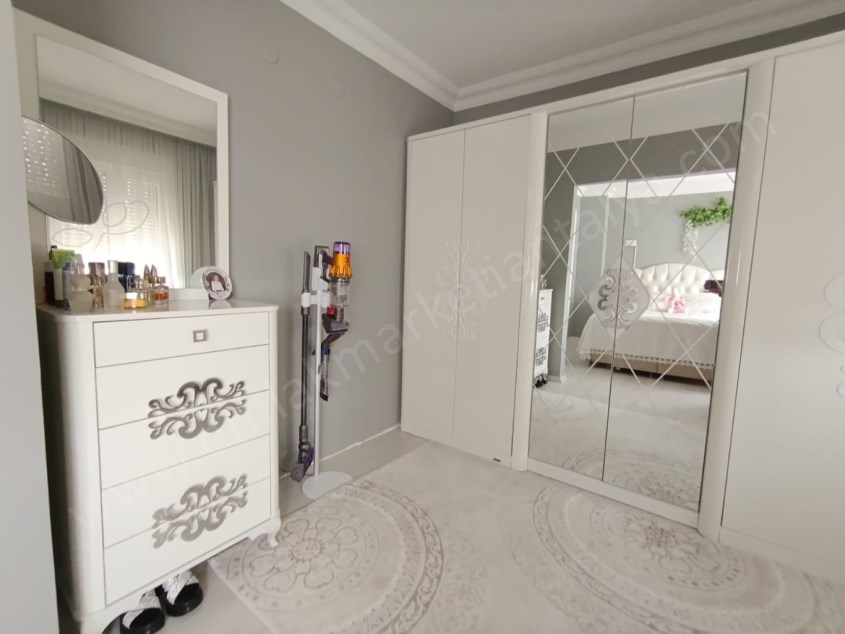 ŞEHRİN MERKEZİNDE İÇİ YAPILI GENİŞ DUBLEKS 