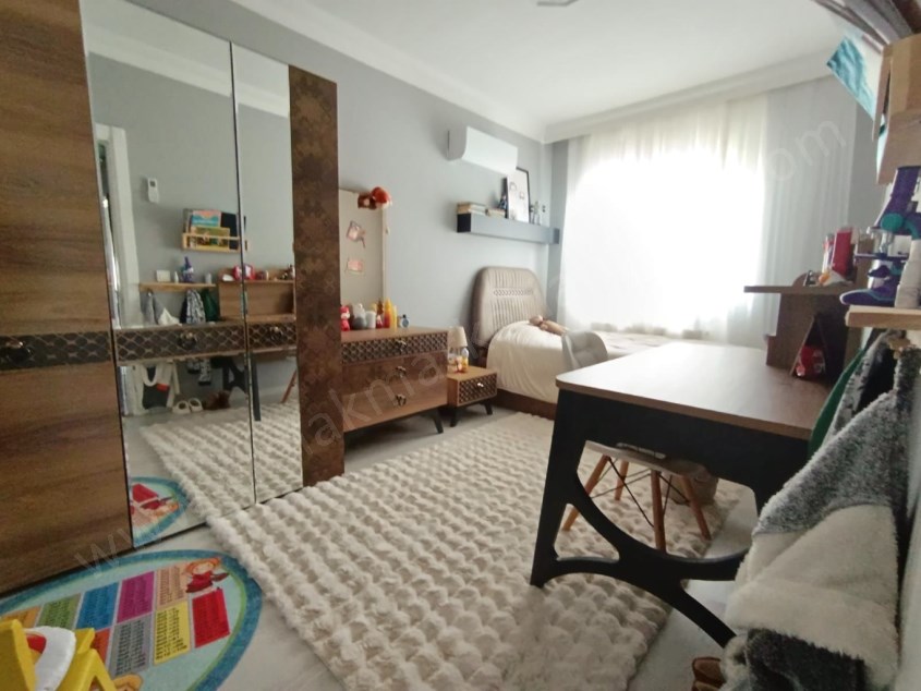 ŞEHRİN MERKEZİNDE İÇİ YAPILI GENİŞ DUBLEKS 