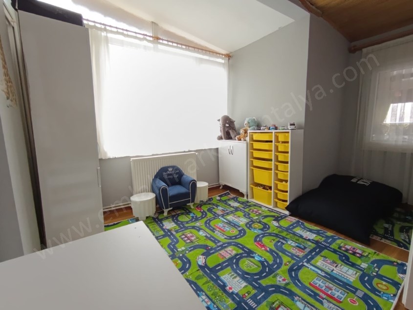 ŞEHRİN MERKEZİNDE İÇİ YAPILI GENİŞ DUBLEKS 