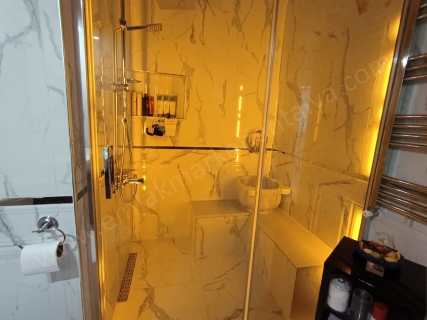 ŞEHRİN MERKEZİNDE İÇİ YAPILI GENİŞ DUBLEKS 