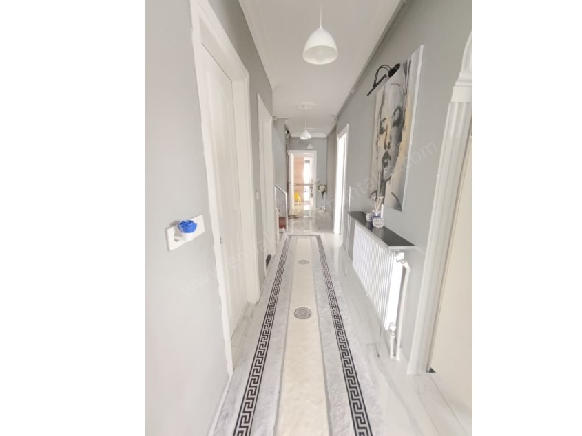 ŞEHRİN MERKEZİNDE İÇİ YAPILI GENİŞ DUBLEKS 