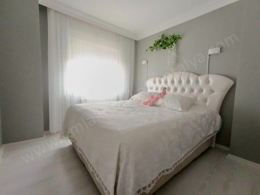 ŞEHRİN MERKEZİNDE İÇİ YAPILI GENİŞ DUBLEKS 