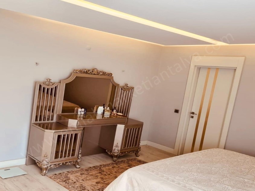 KONYAALTI MOLLA YUSUFTA LÜKS 3+1 REZİDANS