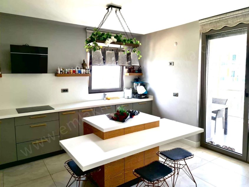 KONYAALTI MOLLA YUSUFTA LÜKS 3+1 REZİDANS