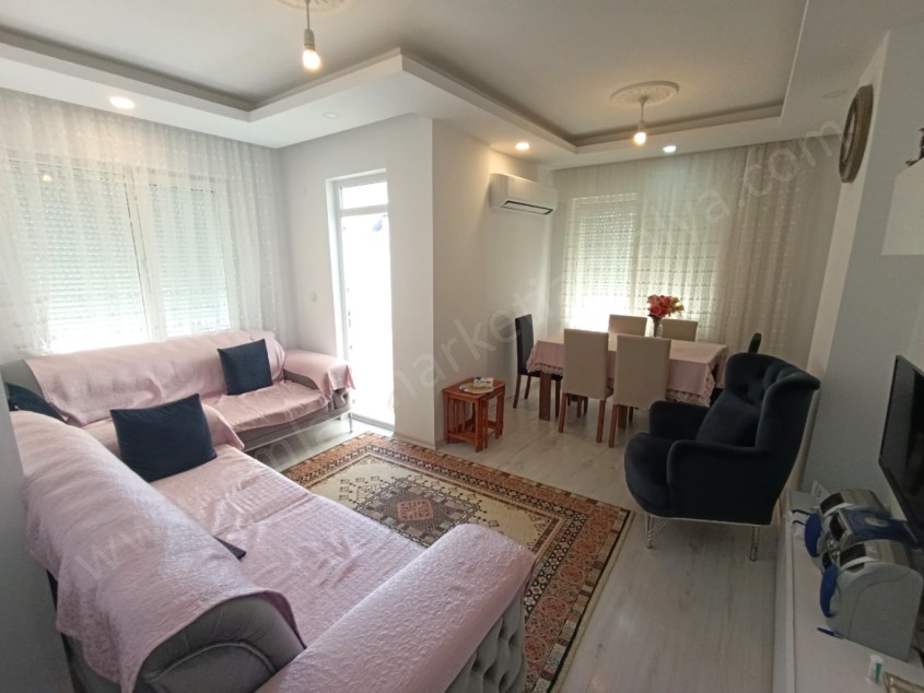 DUTLUBAHÇE MAHALLESİNDE GAZİ BULVARI YAKINI , MASRAFSIZ , TADİLATLI 2+1 SATILIK DAİRE