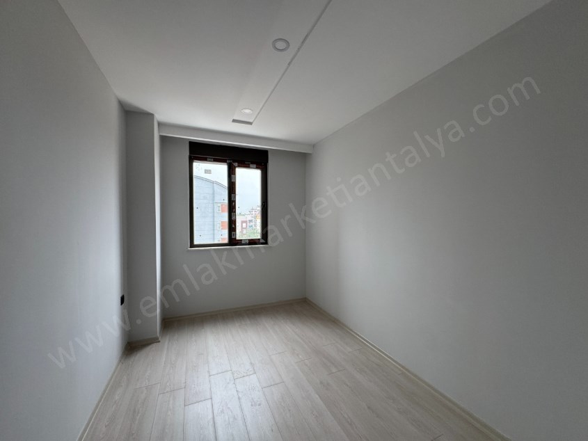 GÖKSUDA YERDEN ISITMALI SİTE İÇİ ARAKAT 3+1 DAİRELER