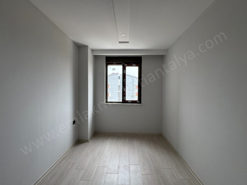 GÖKSUDA YERDEN ISITMALI SİTE İÇİ ARAKAT 3+1 DAİRELER