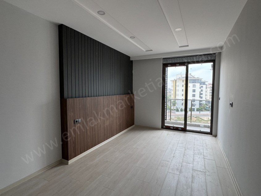 GÖKSUDA YERDEN ISITMALI SİTE İÇİ ARAKAT 3+1 DAİRELER