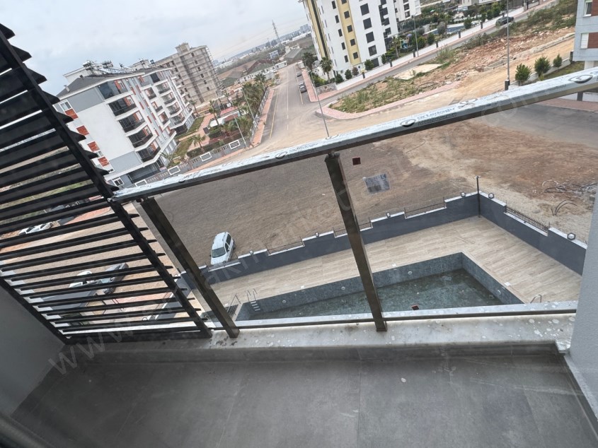 GÖKSUDA YERDEN ISITMALI SİTE İÇİ ARAKAT 3+1 DAİRELER