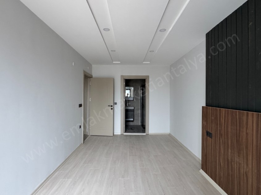 GÖKSUDA YERDEN ISITMALI SİTE İÇİ ARAKAT 3+1 DAİRELER