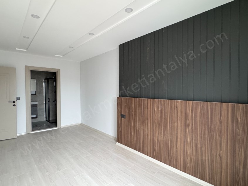 GÖKSUDA YERDEN ISITMALI SİTE İÇİ ARAKAT 3+1 DAİRELER