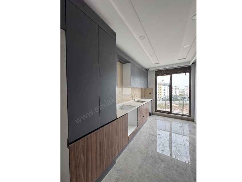 GÖKSUDA YERDEN ISITMALI SİTE İÇİ ARAKAT 3+1 DAİRELER