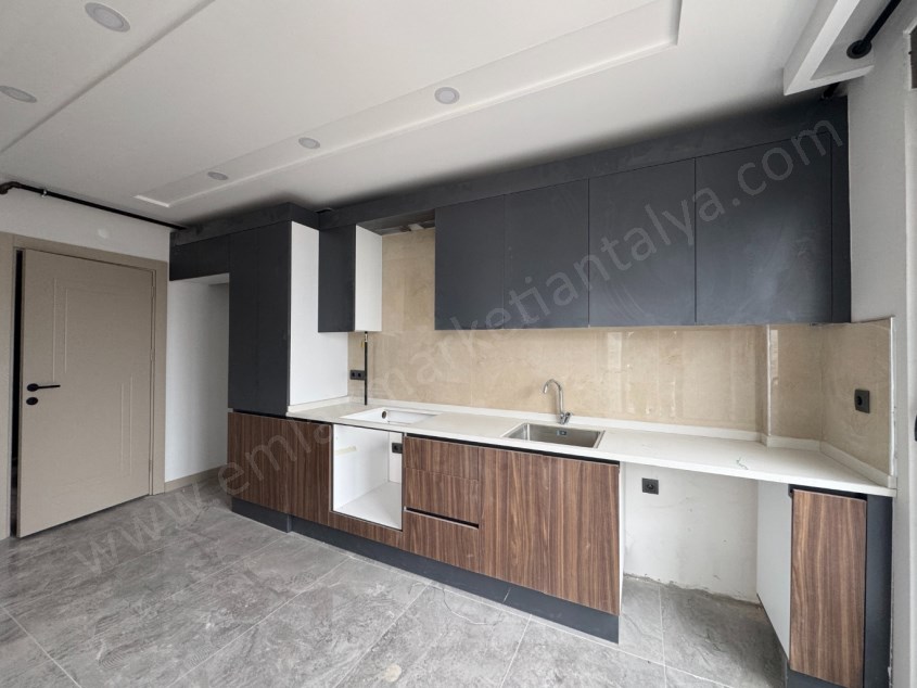 GÖKSUDA YERDEN ISITMALI SİTE İÇİ ARAKAT 3+1 DAİRELER