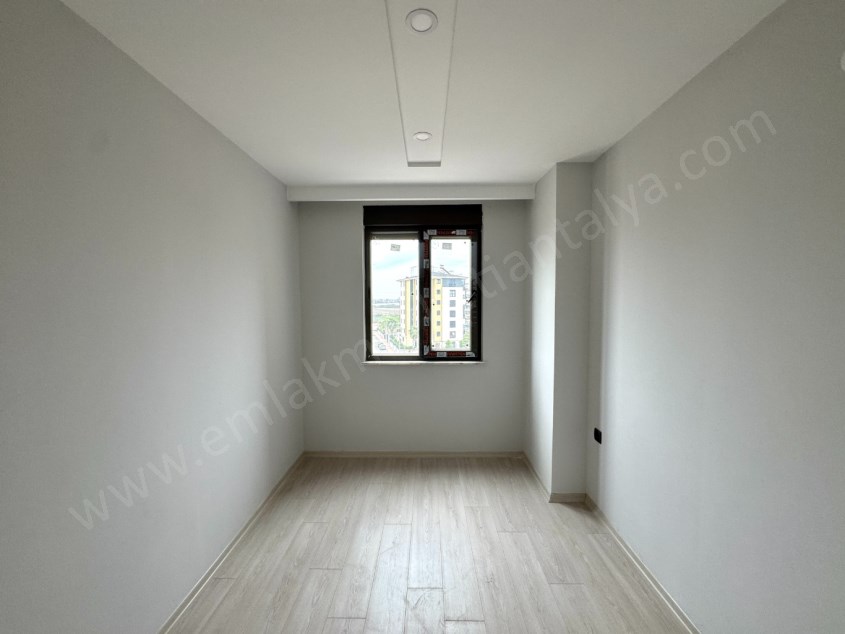 GÖKSUDA FULL KAPSAMLI SİTEDE ÇİFT BANYOLU SIFIR 2+1