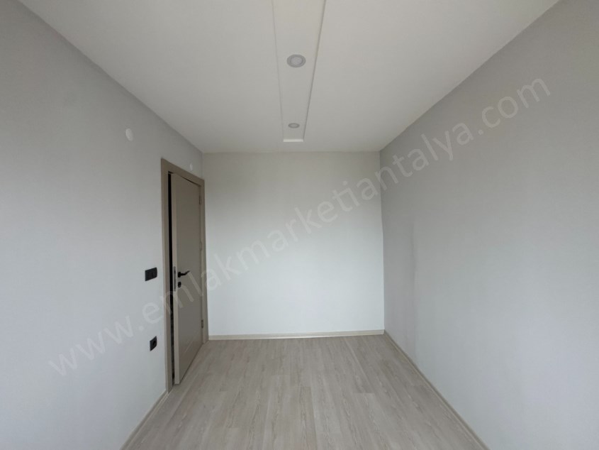 GÖKSUDA FULL KAPSAMLI SİTEDE ÇİFT BANYOLU SIFIR 2+1