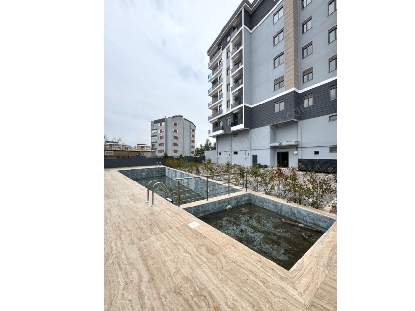 GÖKSUDA FULL KAPSAMLI SİTEDE ÇİFT BANYOLU SIFIR 2+1