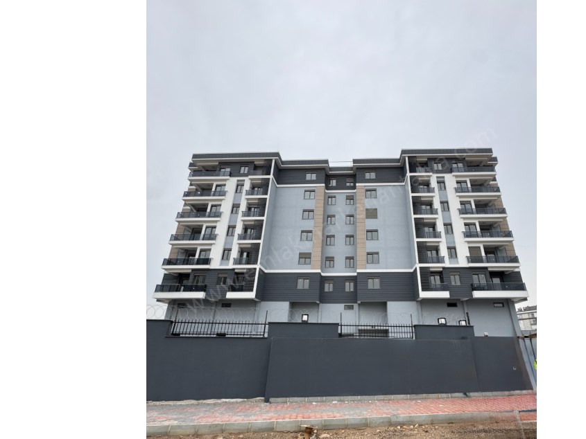 GÖKSUDA FULL KAPSAMLI SİTEDE ÇİFT BANYOLU SIFIR 2+1