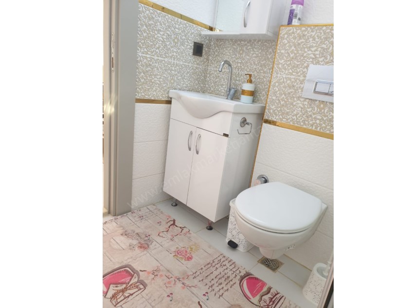 KONYAALTI DENİZE 100 MT.  DOĞALGAZLI EŞYALI VİLLA TADINDA BAHÇE KATI 