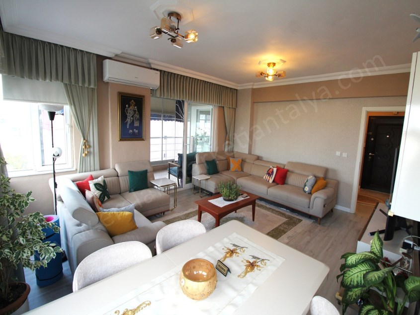 GÜZELOBADA DENİZ MANZARALI KOMBİLİ LÜKS 3+1 ARAKAT DAİRE 