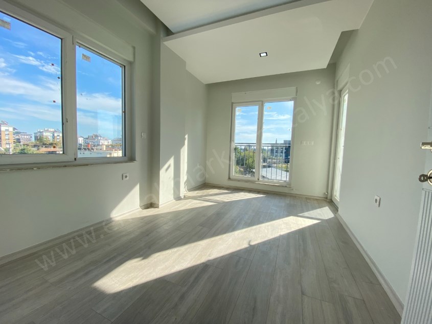 GÖKSU MAH. SİTE İÇERİSİNDE CEPHELERİ AÇIK 2+1 DAİRE