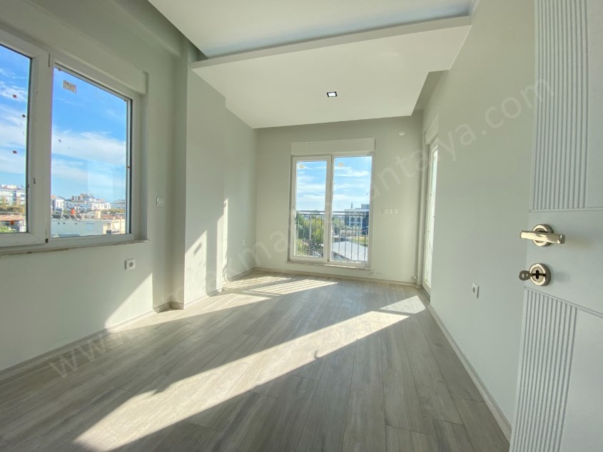 GÖKSU MAH. SİTE İÇERİSİNDE CEPHELERİ AÇIK 2+1 DAİRE