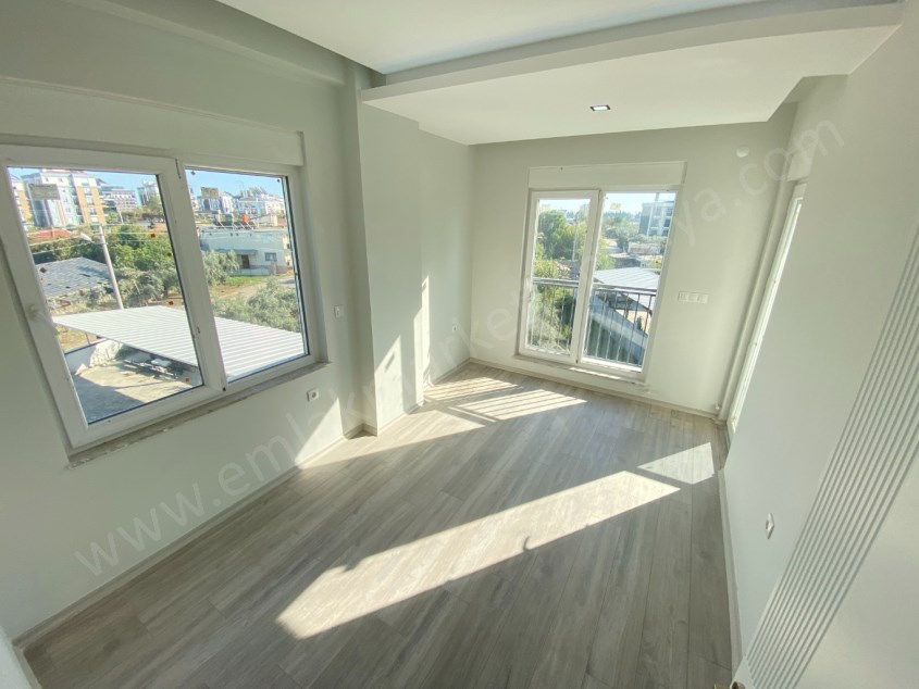 GÖKSU MAH. SİTE İÇERİSİNDE CEPHELERİ AÇIK 2+1 DAİRE