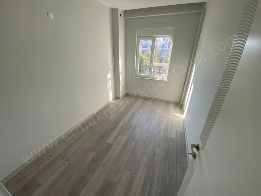 GÖKSU MAH. SİTE İÇERİSİNDE CEPHELERİ AÇIK 2+1 DAİRE