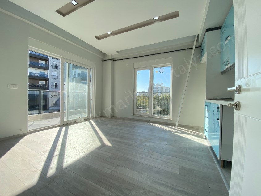 GÖKSU MAH. SİTE İÇERİSİNDE CEPHELERİ AÇIK 2+1 DAİRE