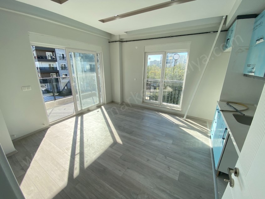 GÖKSU MAH. SİTE İÇERİSİNDE CEPHELERİ AÇIK 2+1 DAİRE