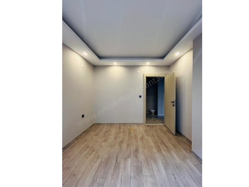  KENT MEYDANI YAKINI KATTA ULTRA LÜKS 2+1 LER 