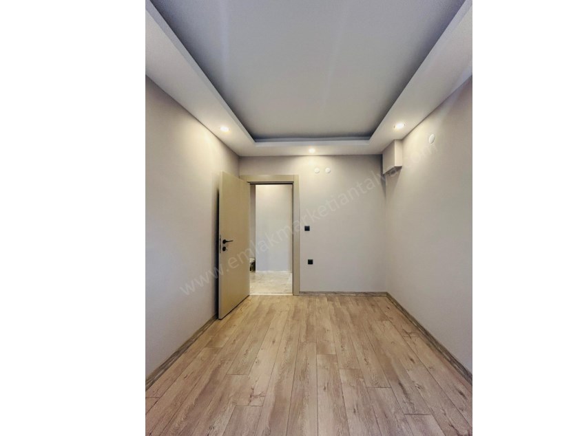 KENT MEYDANI YAKINI KATTA SIFIR ULTRA LÜKS 2+1 LER