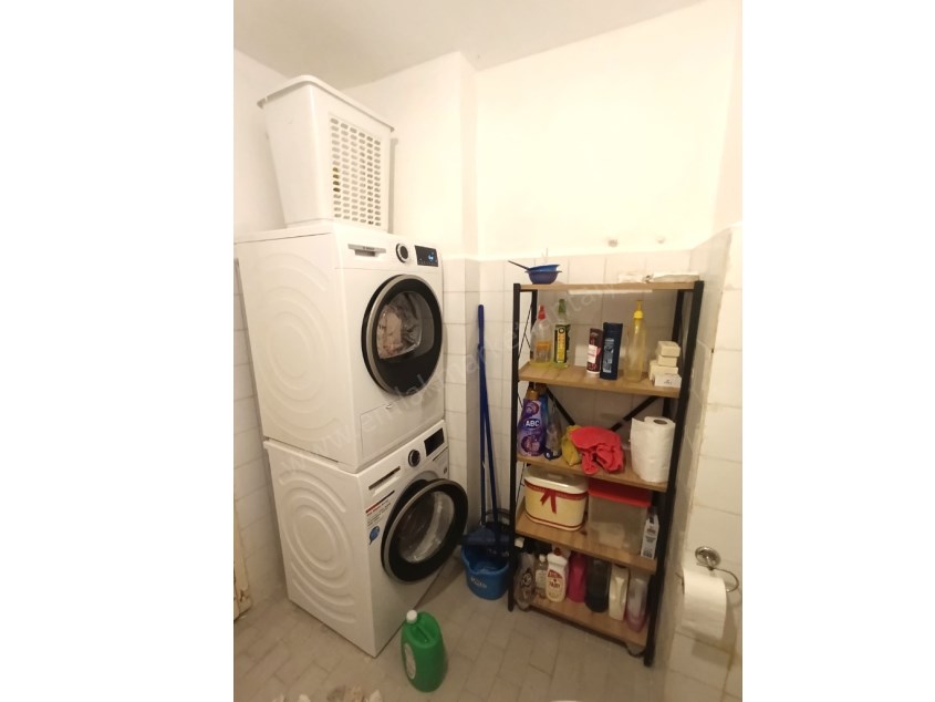 DOĞU GARAJINDA ŞEHRİN KALBİNDE TADİLATLI GENİŞ 3+1 SATILIK DAİRE