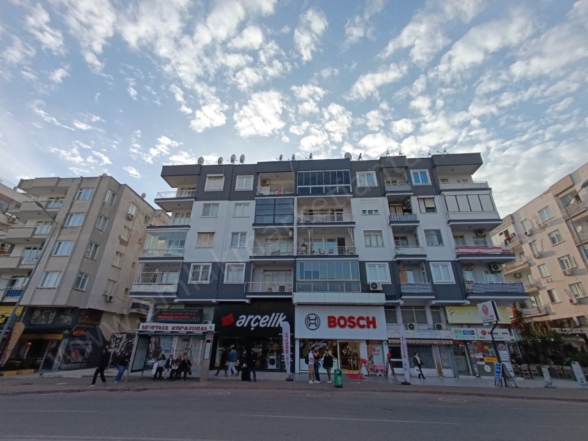 DOĞU GARAJINDA ŞEHRİN KALBİNDE TADİLATLI GENİŞ 3+1 SATILIK DAİRE