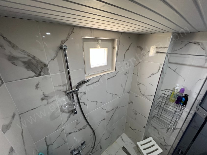 MELTEMDE SİTE İÇERİSİNDE FULL EŞYALI 2+1 GENİŞ KİRALIK DAİRE