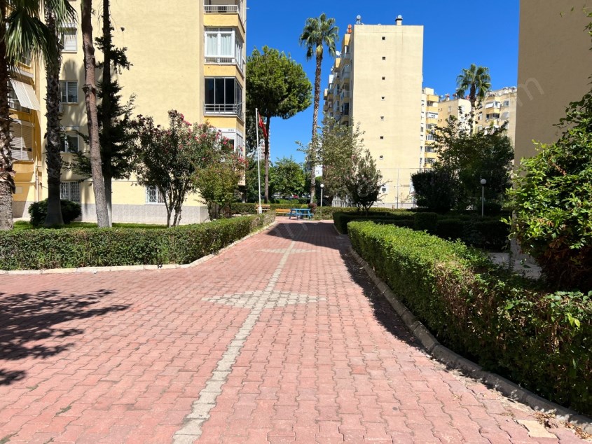 MELTEMDE SİTE İÇERİSİNDE FULL EŞYALI 2+1 GENİŞ KİRALIK DAİRE