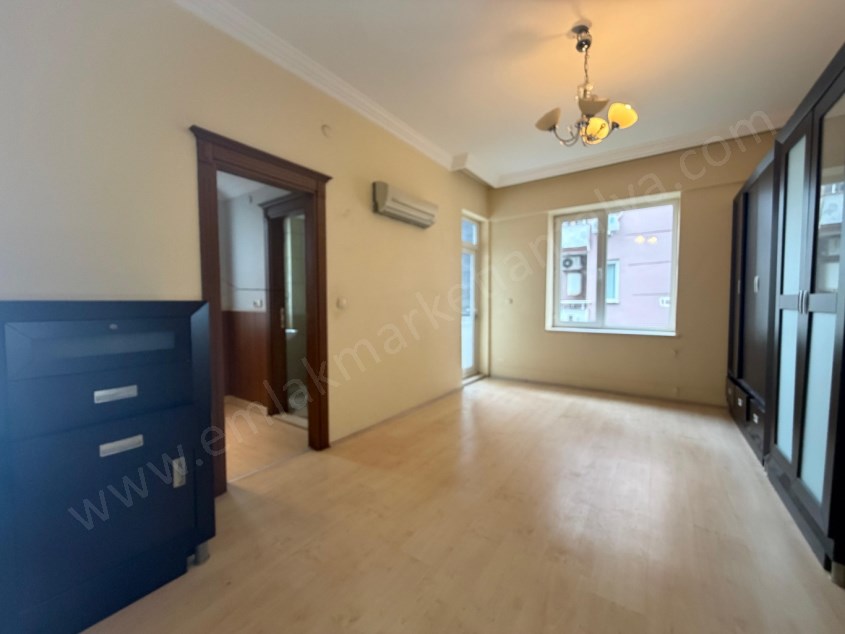 12.CADDE YAKINI SİTE İÇİ ARAKAT GENİŞ 3+1