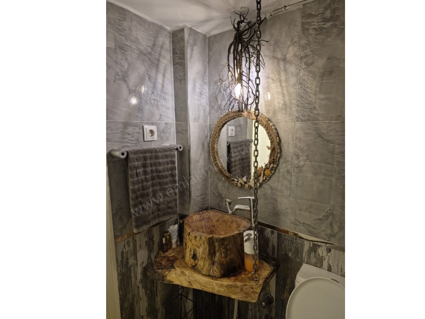 GÜVENLİK MAHALLESİNDE CADDE ÜZERİ , ŞIK TASARIMLI 2+1 DAİRE 