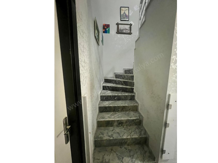 PRESTİJLİ KONUMDA LÜKS 4+2 DEVASA DUBLEKS