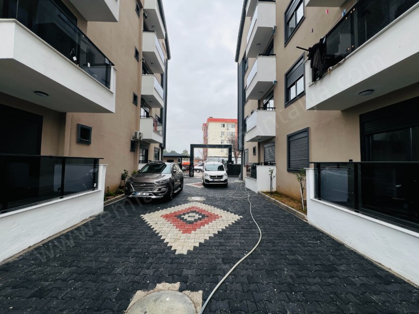 SİTE İÇİNDE YÜZME HAVUZLU LÜKS KULLANIŞLI 1+1 DAİRELER 